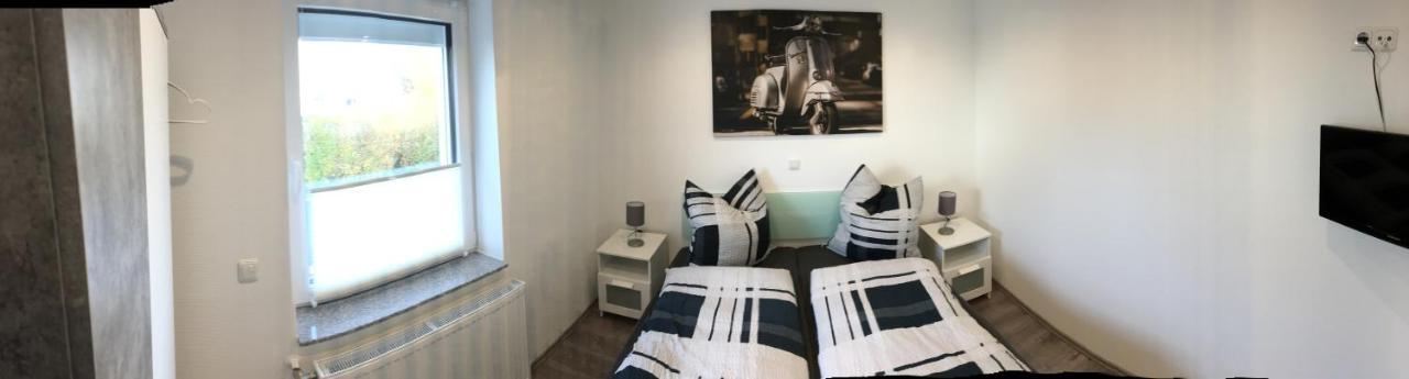 Ferienwohnung Rinteln: Cozy 4-Star Apartment with Terrace Exterior photo
