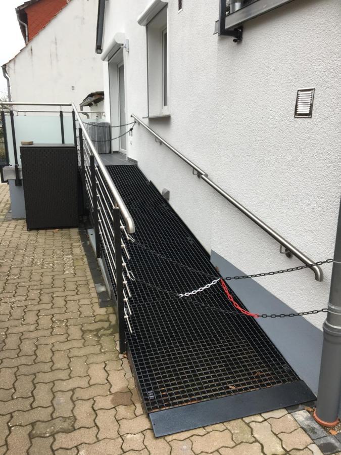 Ferienwohnung Rinteln: Cozy 4-Star Apartment with Terrace Exterior photo